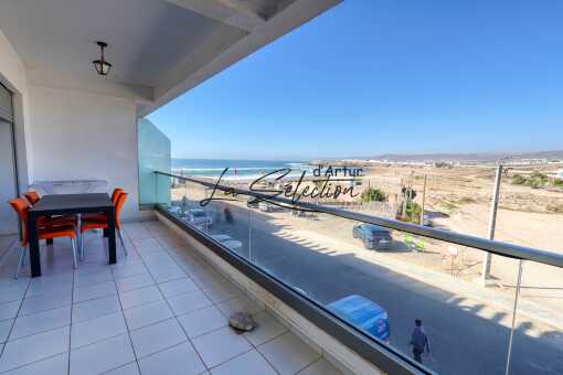 Appartement meublé à louer avec une vue panoramique sur la mer et les montagnes