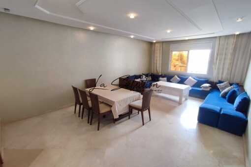 Grand appartement meublé au Rez-dec-chaussée à Louer