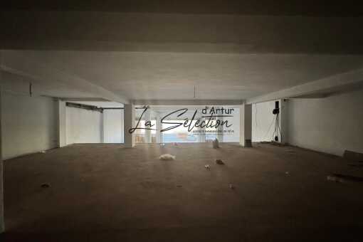 À louer – Local commercial de 500 m² + mezzanine 200 m² – Quartier Founty, Agadir